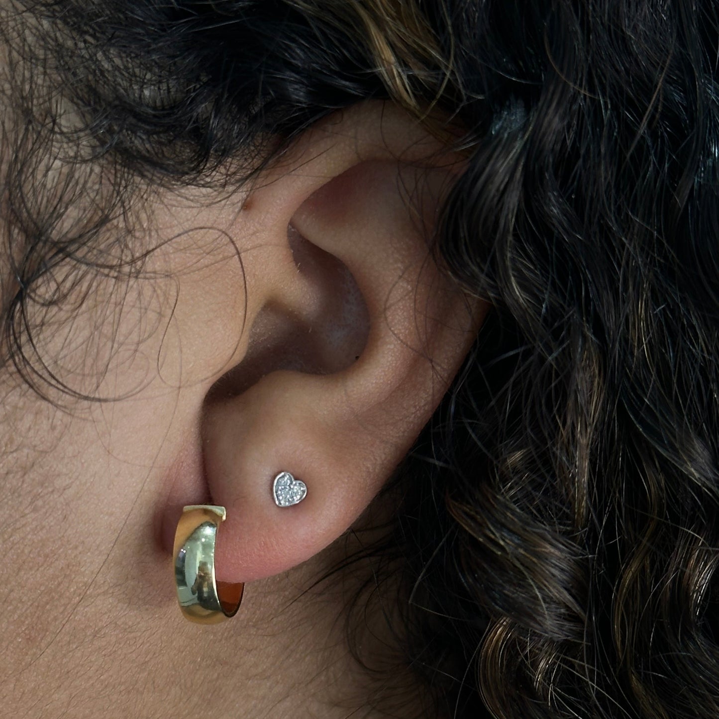 Hollow 13.5MM Huggie Earrings - SHOPKURY.COM