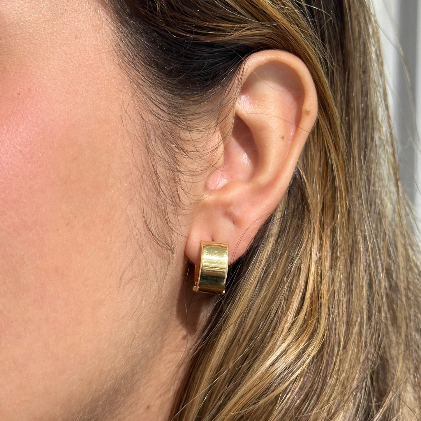 Thick Flat Huggie Earrings, 15MM - SHOPKURY.COM