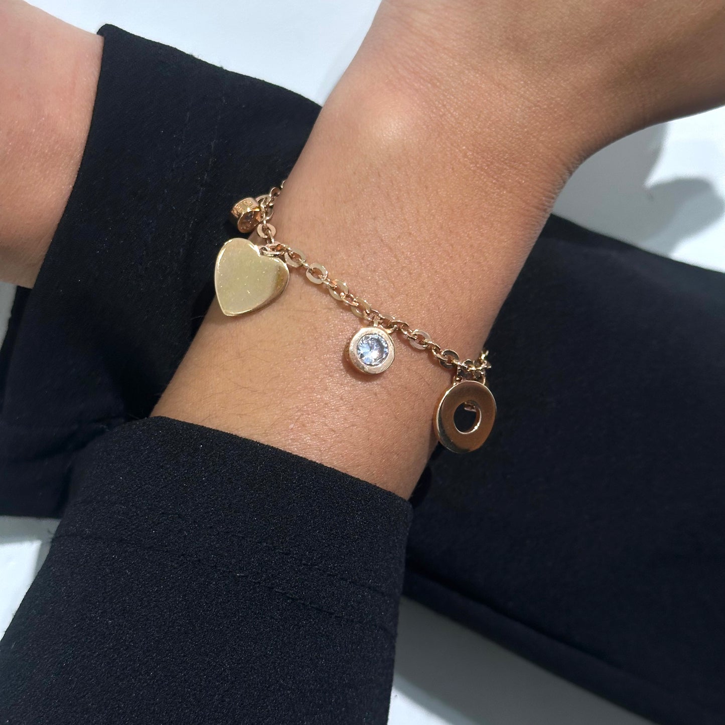 Small Hearts and Circle Pendant Bracelet with Zirconia - SHOPKURY.COM