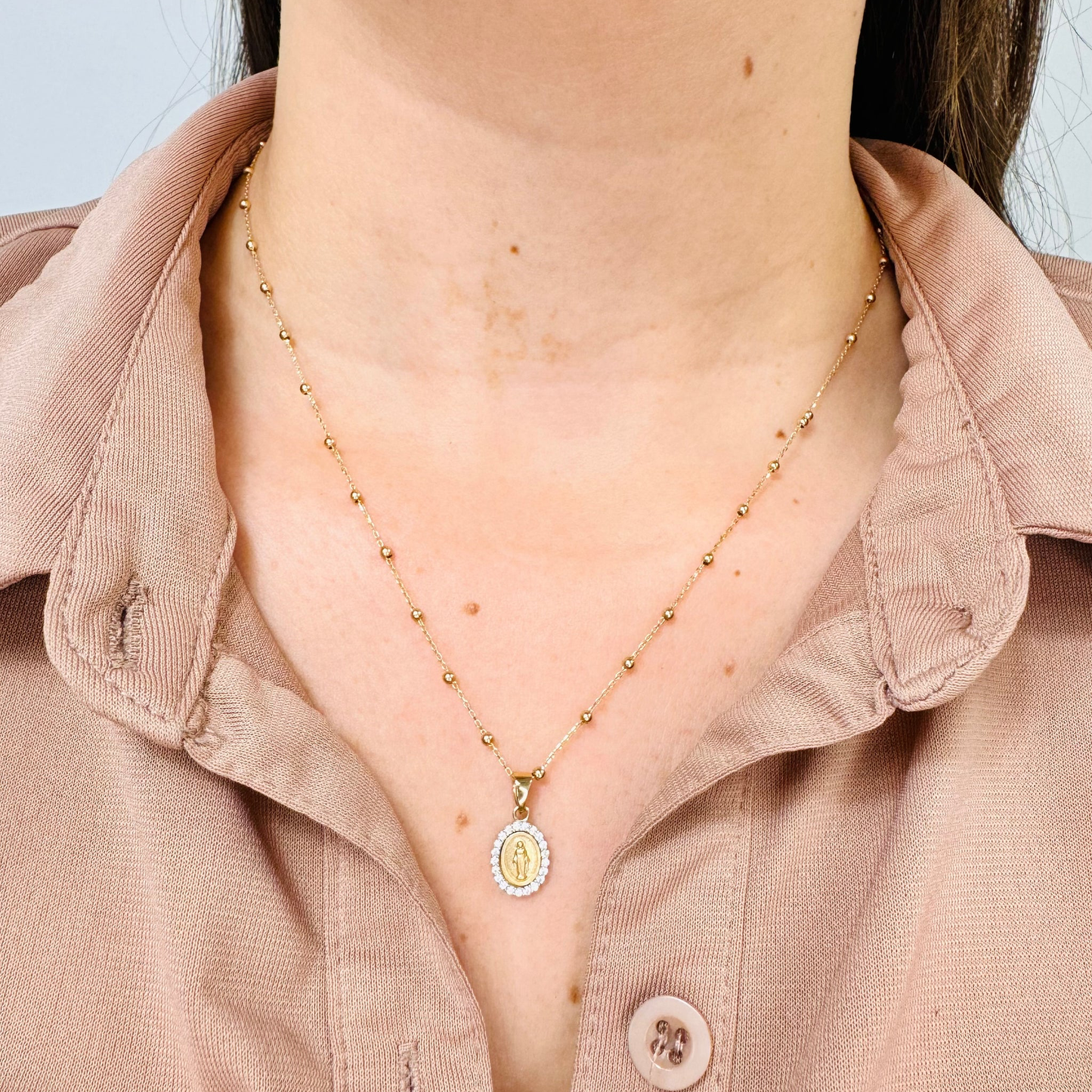 Virgen Milagrosa Zirconia Oval Pendant 10MM - SHOPKURY.COM