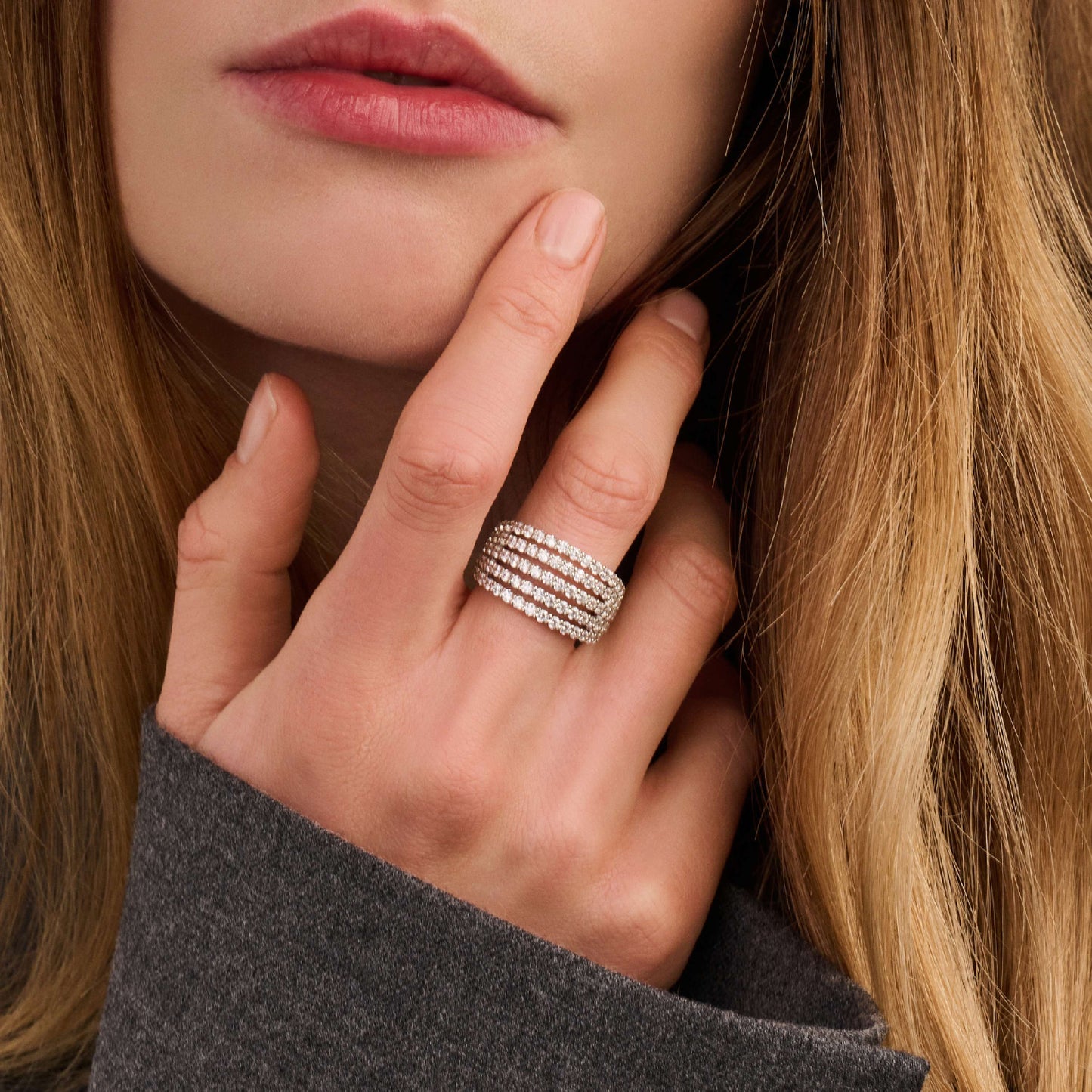 Tinsel Five Link Zirconia Ring by TI SENTO