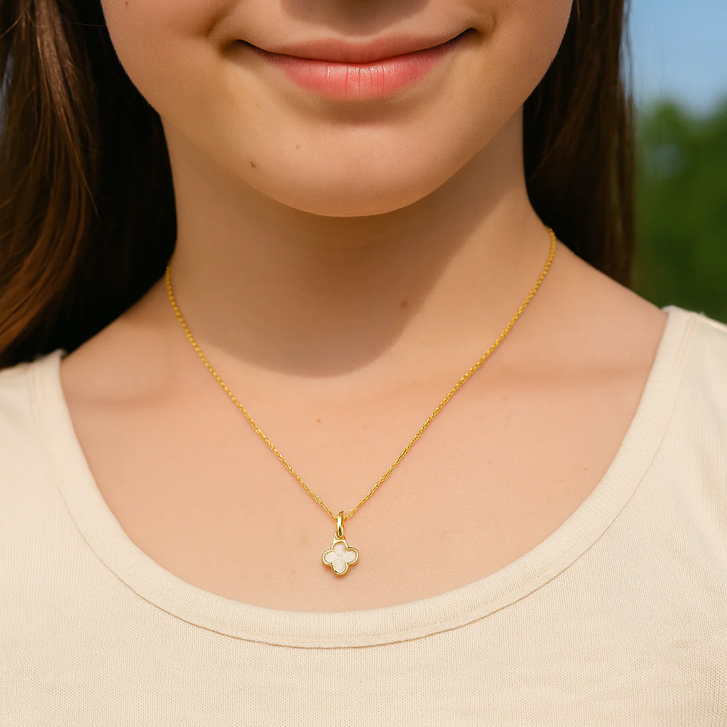 Mother Pearl Clover 6MM Necklace - SHOPKURY.COM