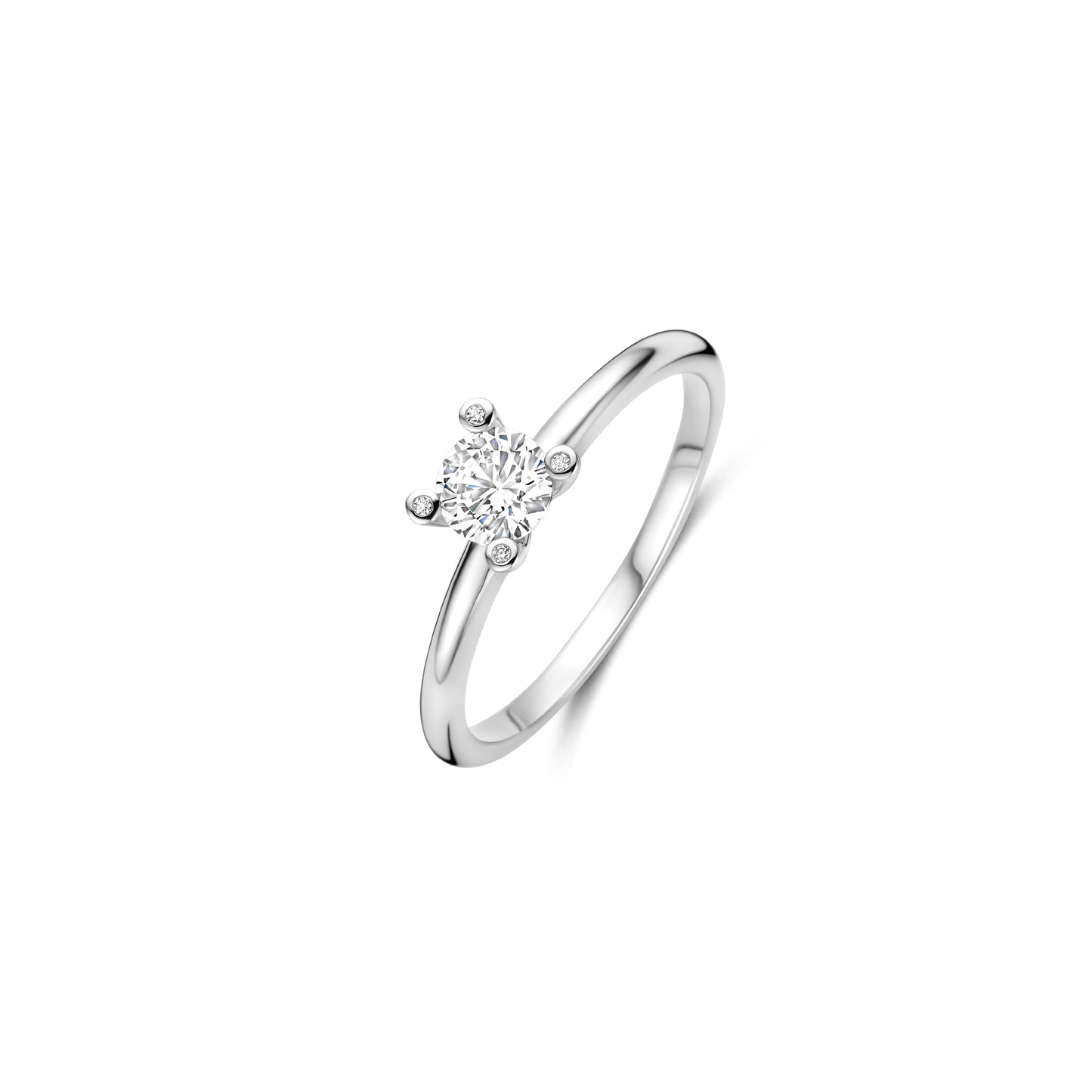 Solitaire Elegance Silver Ring - SHOPKURY.COM