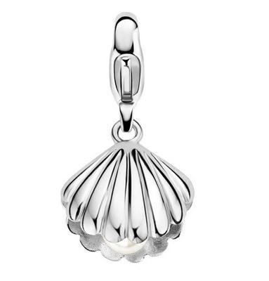 Sea Shell Pearl Charm by Ti Sento - Available at SHOPKURY.COM. Free Shipping on orders over $200. Trusted jewelers since 1965, from San Juan, Puerto Rico.