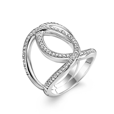 Interlocked C's Ring Size 7.5 by Ti Sento - Available at SHOPKURY.COM. Free Shipping on orders over $200. Trusted jewelers since 1965, from San Juan, Puerto Rico.