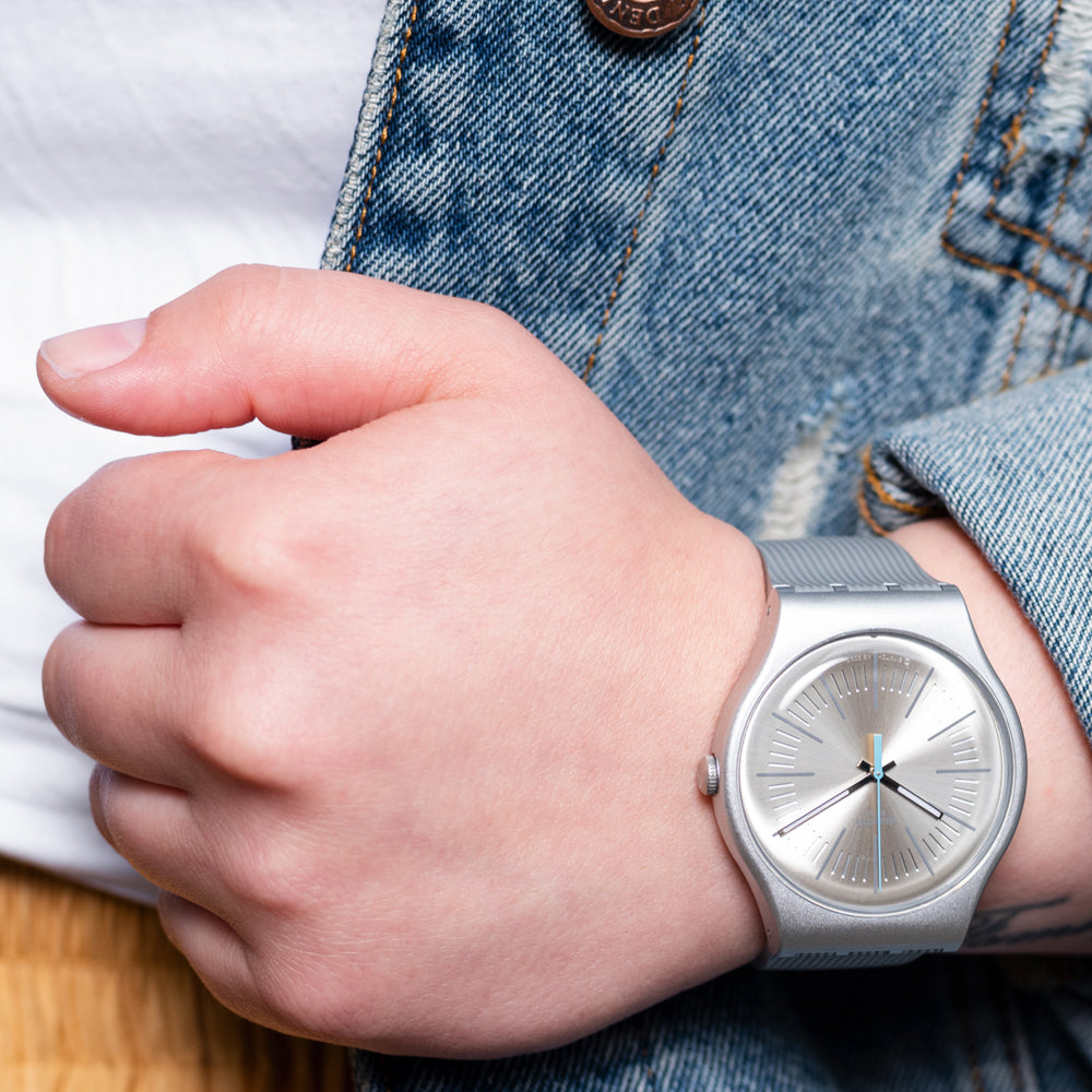 metaline by Swatch - Available at SHOPKURY.COM. Free Shipping on orders over $200. Trusted jewelers since 1965, from San Juan, Puerto Rico.